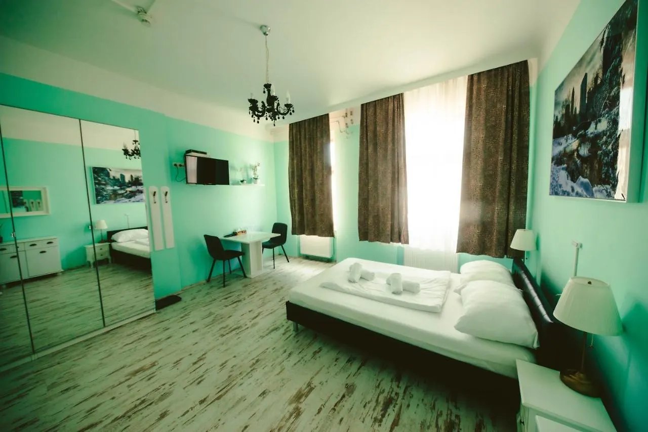 Hotel California Вена 0*,  Австрия